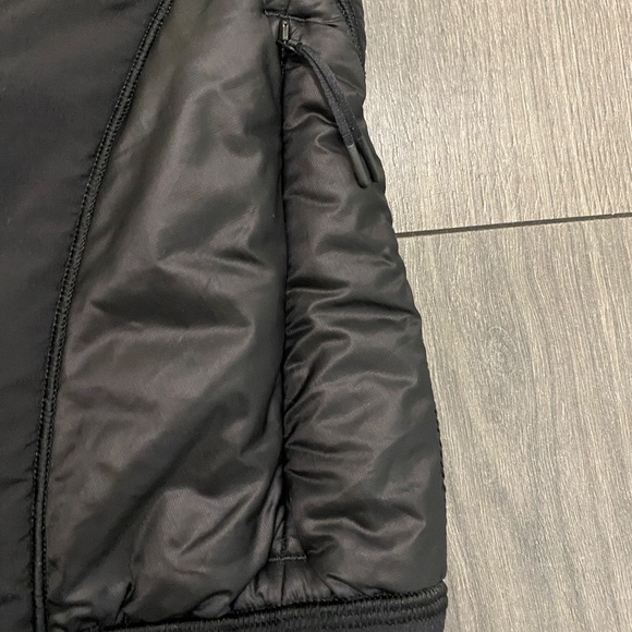 lululemon Polar Pace Run Vest Size 2 - Picture 7 of 9